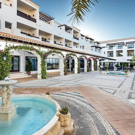 Pine Cliffs Szálloda 5*