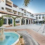 Pine Cliffs מלון 5*