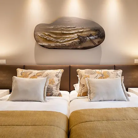 Pine Cliffs فندق البوفيرا