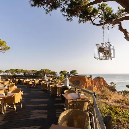 Pine Cliffs 5* Αλμπουφέιρα