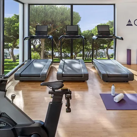 Pine Cliffs 5* Αλμπουφέιρα