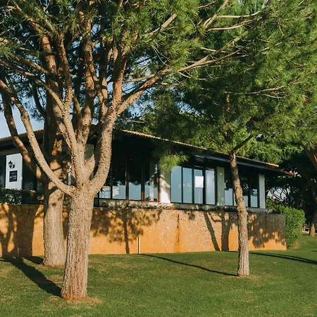 Pine Cliffs 5* Αλμπουφέιρα